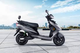 अभ ivoomi S1 electric Scooter 65,999 में : 180 Km की रेंज देने वाली बाइक है ए 