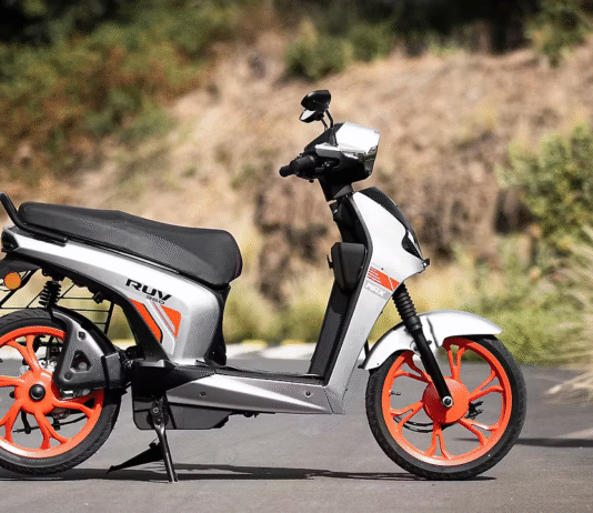 अब आगि Ktm Baik जैसे देखने वाली electrice scooter Bgauss RUV350 Max